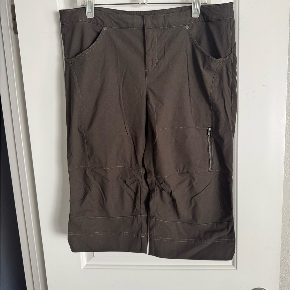 ATHLETA, quik dry, olive/brown, like new (see sz note 16/14).
